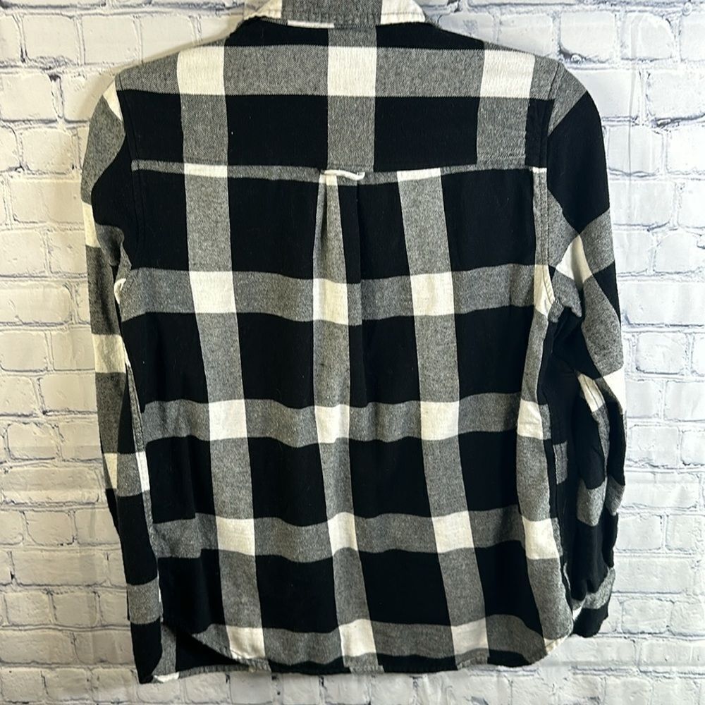 ✨ LA Hearts Black-and-White Flannel Button-Up Shirt - Size Small - Picture 3 of 3
